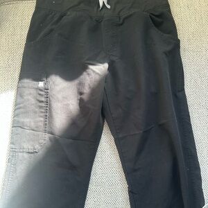 FIGS Technical Collection Scrub Pants – Black – Size Small Petite (S/P)